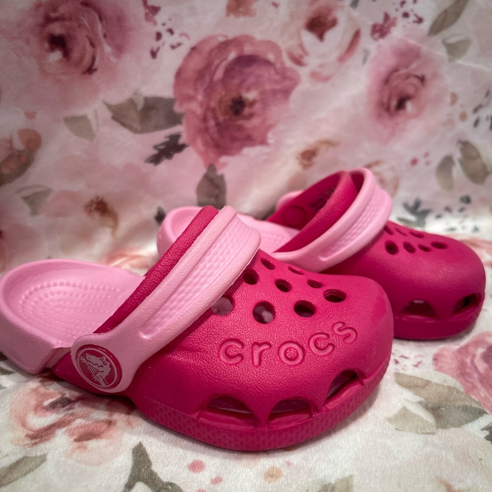 CROCS Pink Sandals Lightweight Comfort